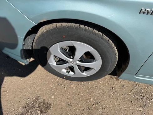 Used 2013 Toyota Prius Two FWD image 10