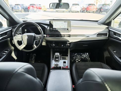 Used 2024 Mitsubishi Outlander Ralliart image 36