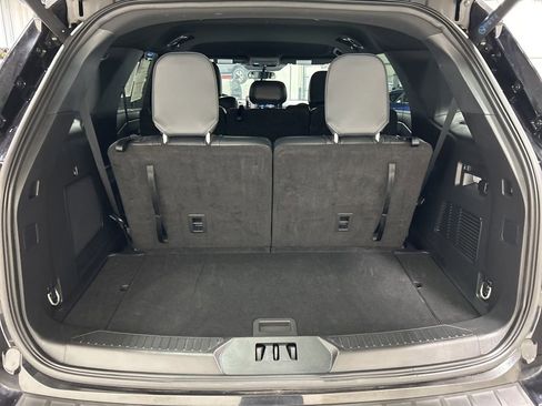 Certified 2025 Ford Explorer ST-Line w/ ST-Line Street Pack image 32