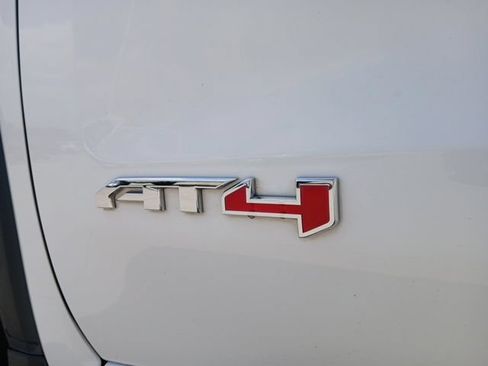 Used 2023 GMC Sierra 1500 AT4 w/ AT4 Premium Package AWD/4WD image 10