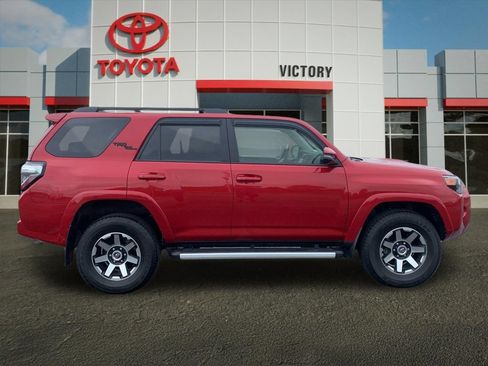 Used 2024 Toyota 4Runner TRD Off-Road Premium w/ Off Road Premium Plus Package AWD/4WD image 2