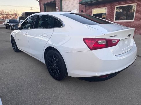Used 2017 Chevrolet Malibu LT image 15
