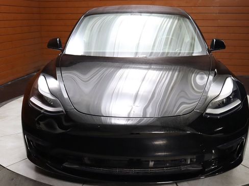 Used 2023 Tesla Model 3 Standard Range image 10