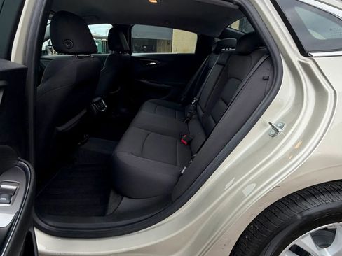 Used 2016 Chevrolet Malibu LT image 14