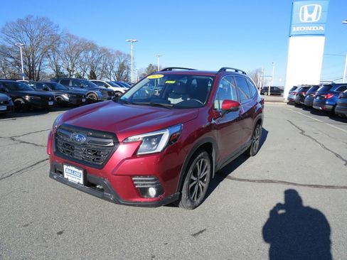 Used 2023 Subaru Forester Limited image 1