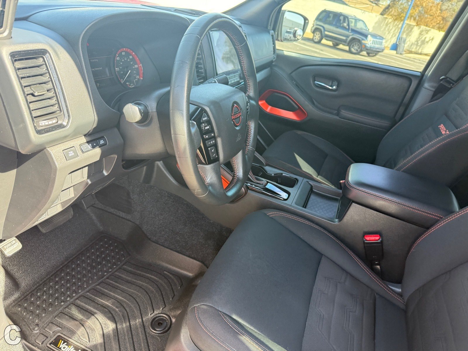 Used 2022 Nissan Frontier Pro-X RWD image 17