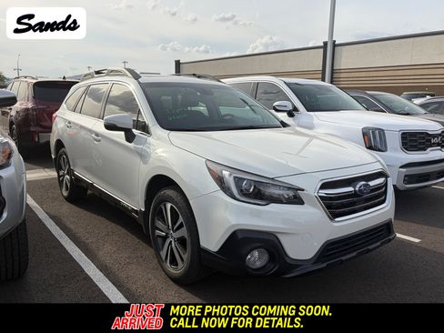 Used 2018 Subaru Outback 2.5i Limited image 1