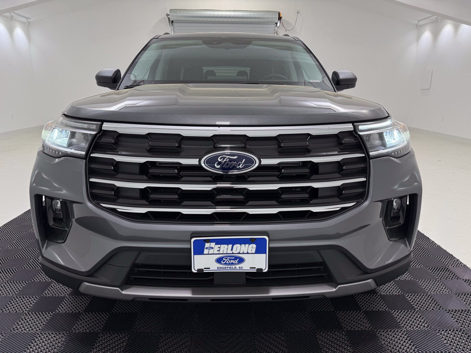 New 2026 Ford Explorer Active w/ Active Comfort Package RWD image 2