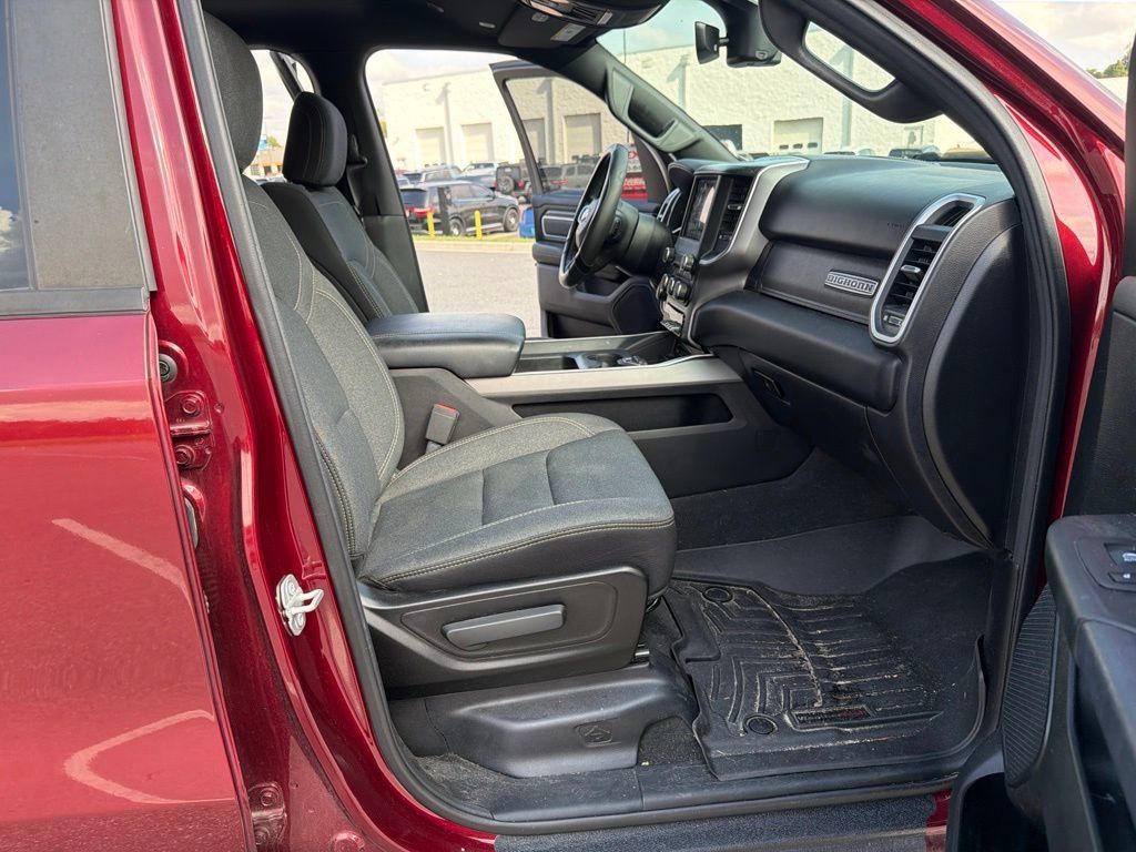 Used 2019 RAM 1500 Big Horn AWD/4WD image 11