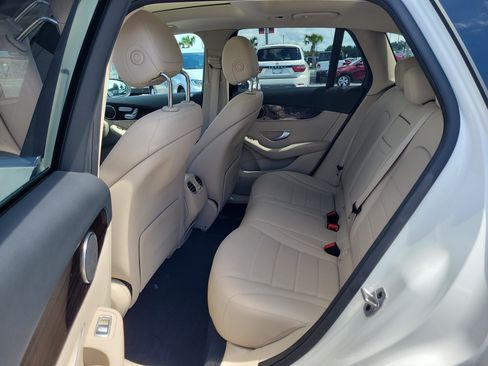 Used 2022 Mercedes-Benz GLC 300 image 18