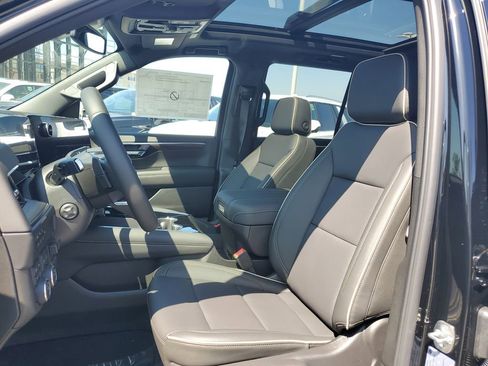 New 2026 Chevrolet Tahoe Premier w/ Sun And Tow Package AWD/4WD image 22