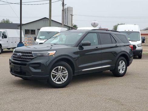 Used 2022 Ford Explorer XLT image 26