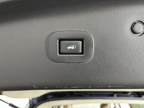 Used 2017 Nissan Armada SL w/ Technology Package RWD image 28