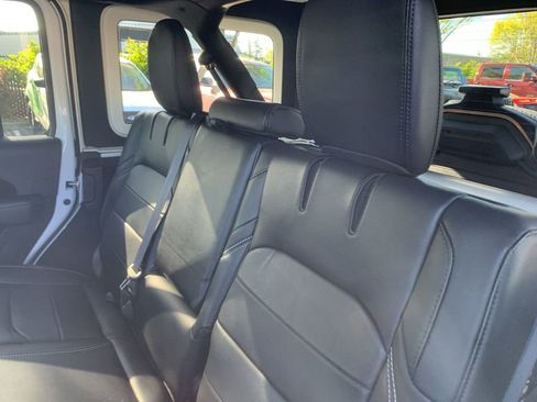 Used 2023 Jeep Wrangler Unlimited Sahara w/ Cold Weather Group image 22