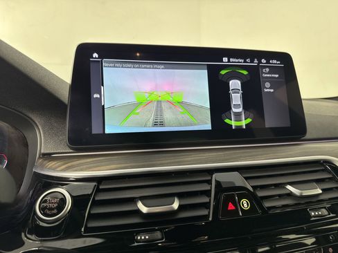 Used 2022 BMW 540i xDrive w/ Premium Package image 9