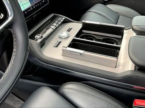 Used 2025 Lincoln Navigator Reserve w/ Jet Appearance Package AWD/4WD image 15