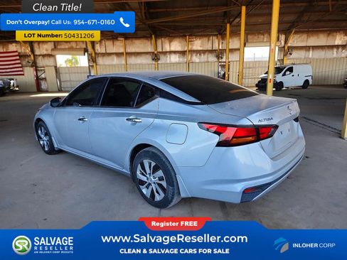 Used 2023 Nissan Altima 2.5 S FWD image 3