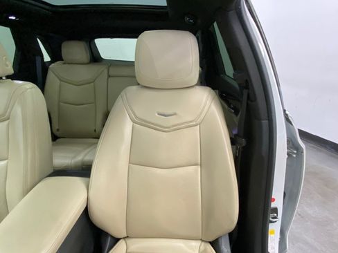 Used 2018 Cadillac XT5 Luxury w/ Driver Awareness Package AWD/4WD image 22