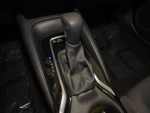 Certified 2025 Toyota Corolla SE image 15