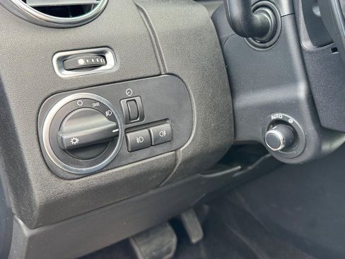 Used 2016 Land Rover LR4 HSE LUX image 16