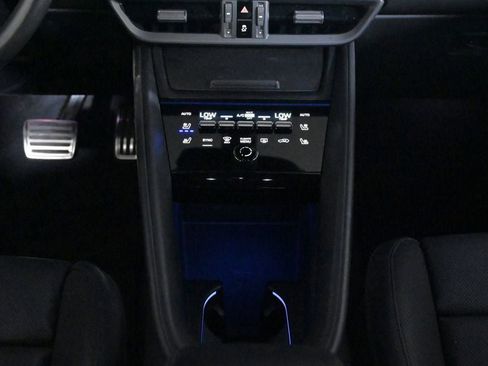 Certified 2024 Porsche Macan 4 Electric AWD/4WD image 16