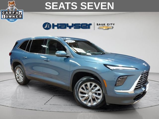 Used 2025 Buick Enclave Preferred FWD image 1