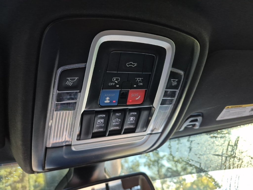 Used 2024 RAM 3500 Limited AWD/4WD image 20