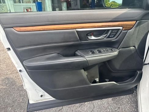 Used 2018 Honda CR-V Touring image 20