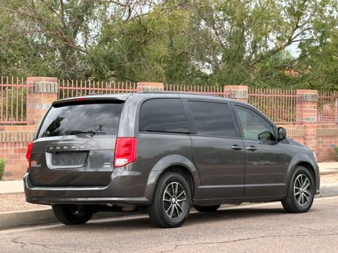 Used 2019 Dodge Grand Caravan GT FWD image 10