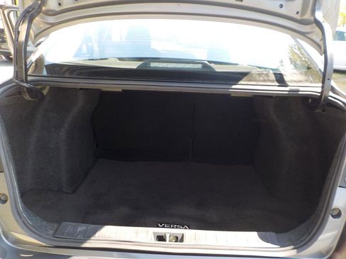 Used 2021 Nissan Versa SV image 23