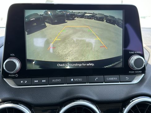Used 2024 Nissan Sentra SV FWD image 32