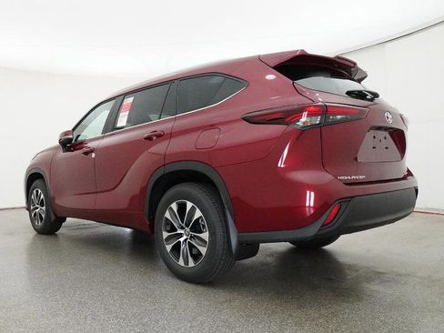New 2026 Toyota Highlander XLE AWD/4WD image 14