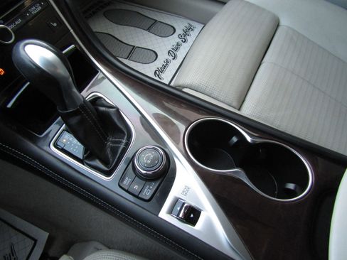 Used 2014 INFINITI Q50 AWD w/ Technology Package image 19