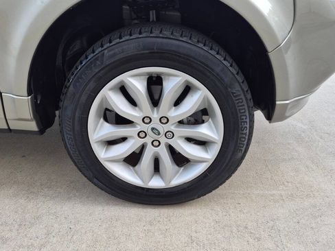 Used 2012 Land Rover LR2 HSE image 29