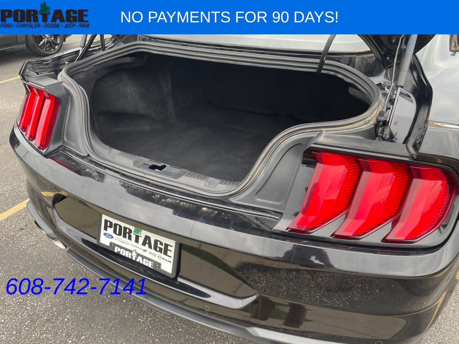 Used 2020 Ford Mustang GT Premium w/ Carbon Sport Interior Package RWD image 14