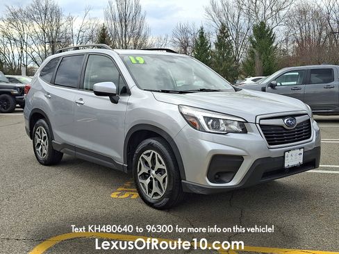 Used 2019 Subaru Forester Premium AWD/4WD image 1