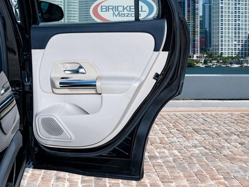 Used 2021 Mercedes-Benz GLA 250 w/ Premium Package image 18