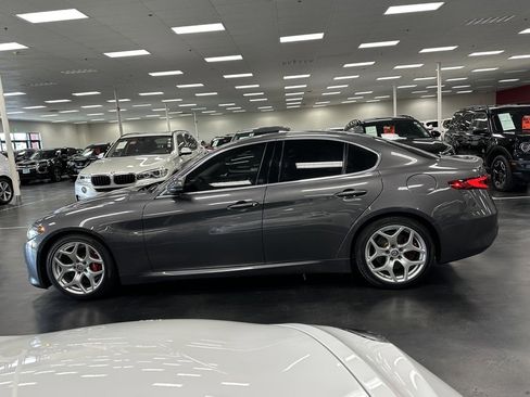 Used 2018 Alfa Romeo Giulia Ti w/ TI Leather Package image 4