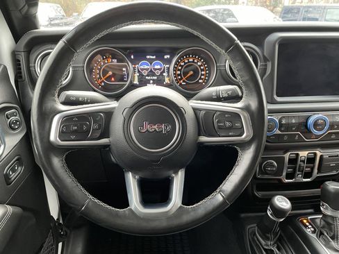 Certified 2022 Jeep Gladiator Overland w/ Popular Equipment Package image 14