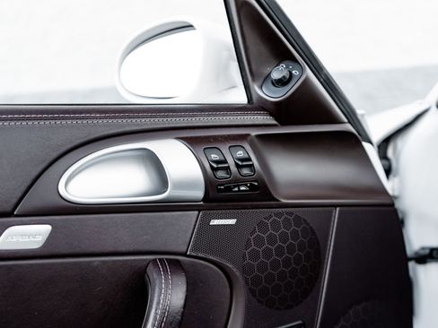 Used 2009 Porsche 911 Turbo image 25