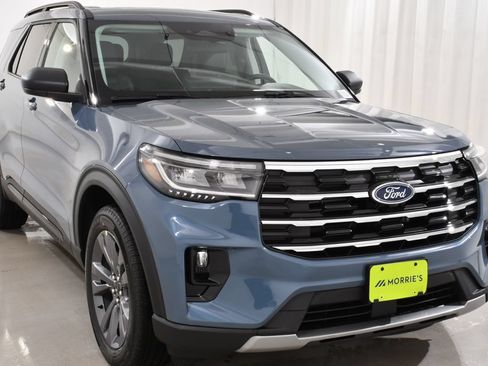 New 2026 Ford Explorer Active w/ Active Comfort Package AWD/4WD image 4