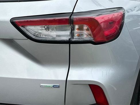 Used 2020 Ford Escape SEL image 28