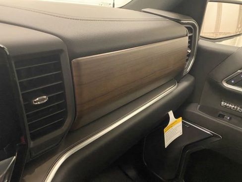 New 2026 Chevrolet Silverado 1500 High Country w/ Midnight Edition AWD/4WD image 25