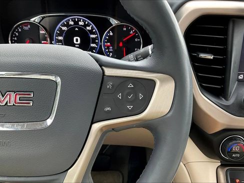 Used 2022 GMC Acadia Denali AWD/4WD image 14