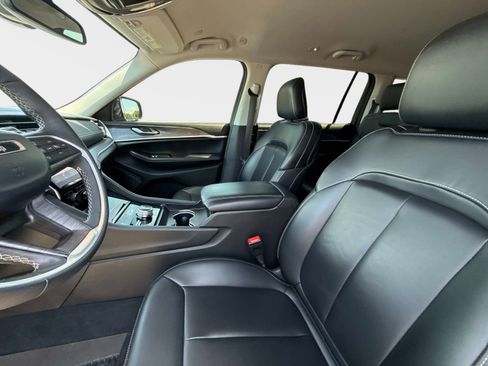 Certified 2024 Jeep Grand Cherokee L Limited w/ Black Appearance Package AWD/4WD image 24