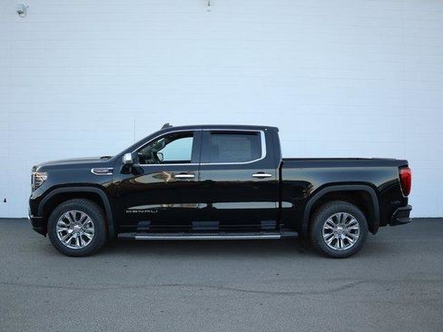 New 2025 GMC Sierra 1500 Denali w/ Technology Package image 4