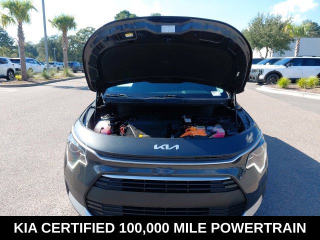 Certified 2024 Kia Niro LX FWD image 9