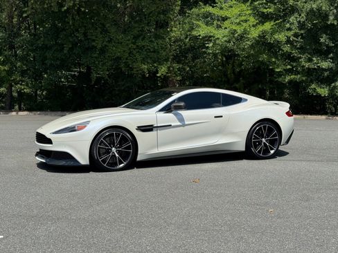 Used 2014 Aston Martin Vanquish Coupe RWD image 5