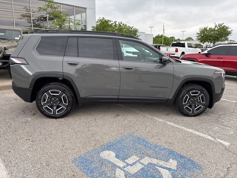 New 2026 Jeep Cherokee Limited AWD/4WD image 34