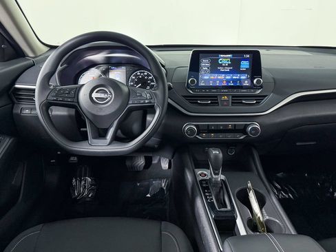 Certified 2025 Nissan Altima 2.5 S FWD image 15